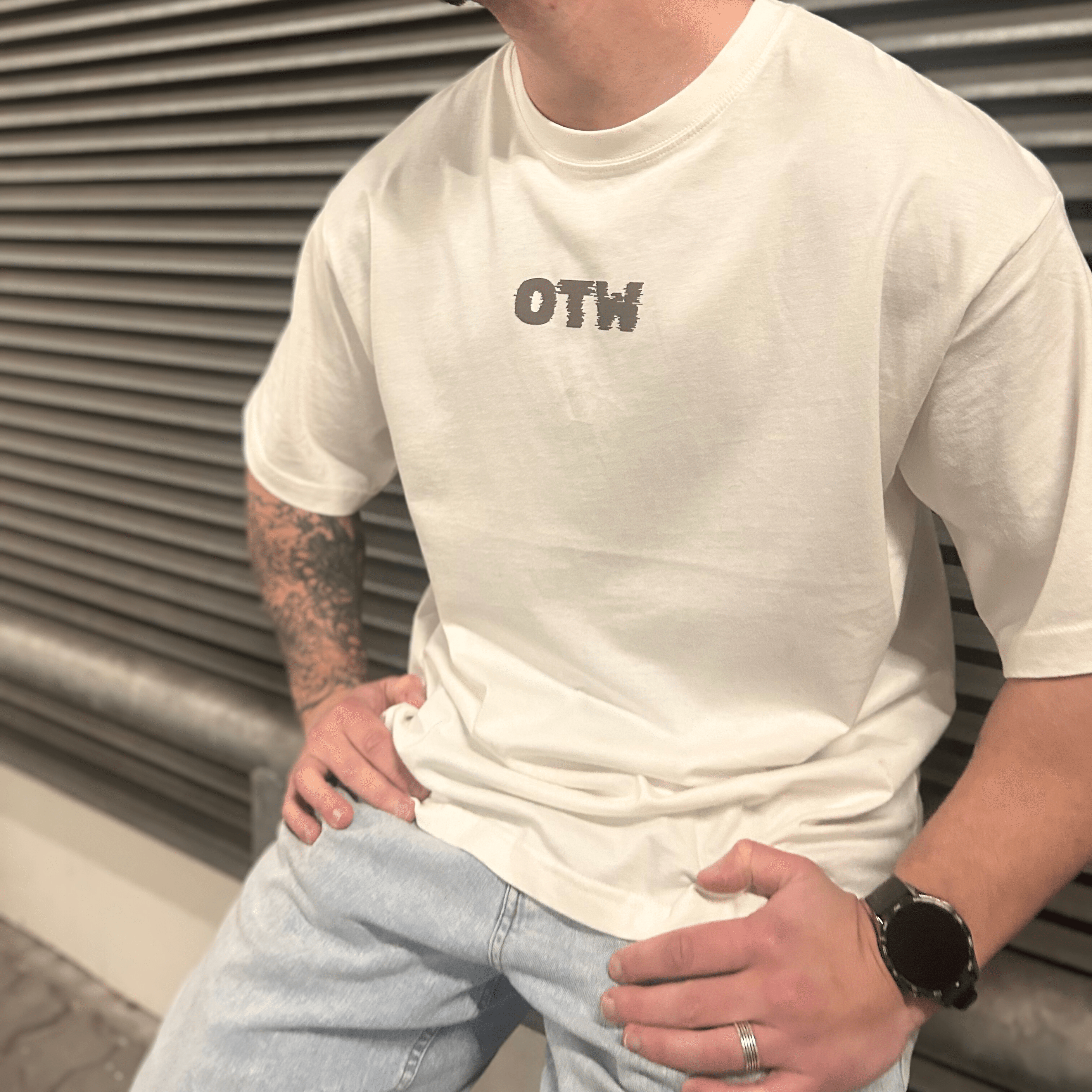 OTW Distorted “Brown” - Box Fit Tee - One2Wear
